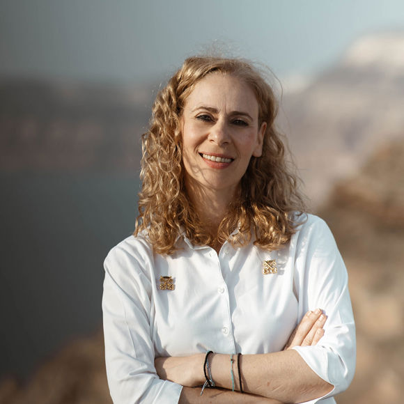 Grand Ambassador Santorini Hotel Consierge 2